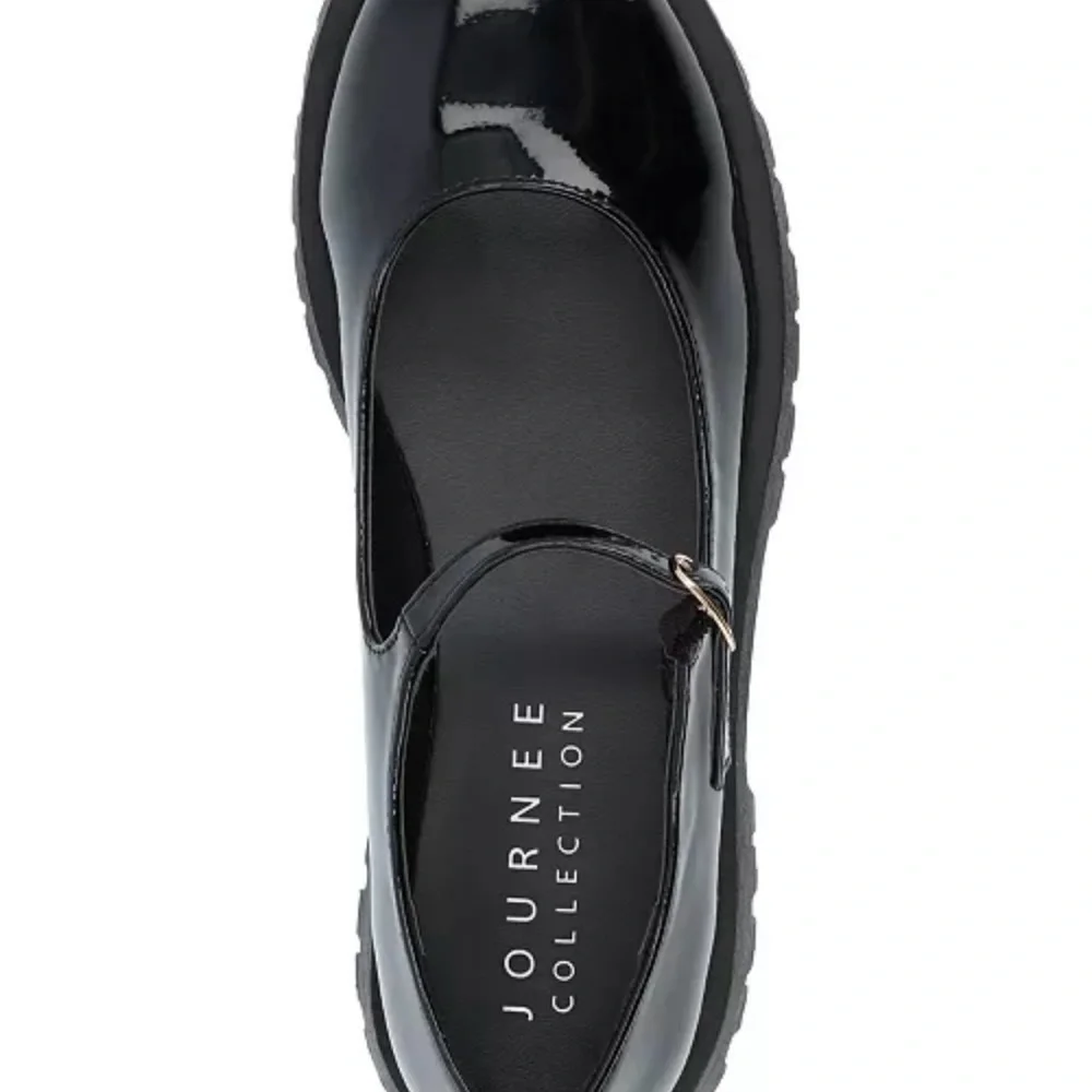 New Journee Collection Women's Kamie Lug Sole Mary Jane Flats size 10